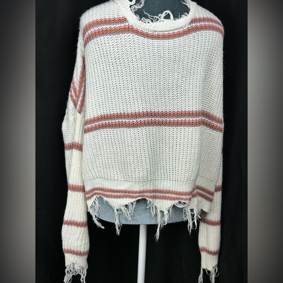 Polly & Esther Juniors Distressed Frayed Edge V-Neck Sweater Size L - Picture 2 of 4